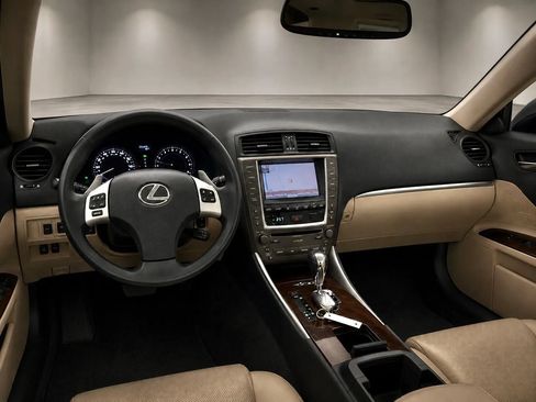 Used 2011 Lexus IS 250 w/ Premium Pkg Value Edition RWD image 5