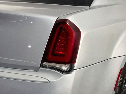Used 2020 Chrysler 300 S RWD image 34