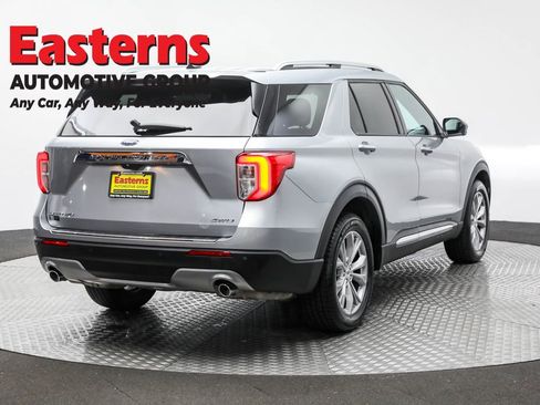 Used 2023 Ford Explorer Limited AWD/4WD image 5