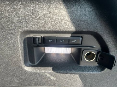 Used 2021 Ford Explorer Platinum w/ Equipment Group 601A AWD/4WD image 7