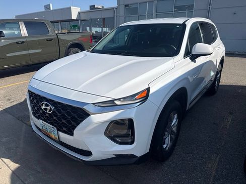 Used 2019 Hyundai Santa Fe SEL AWD/4WD image 3