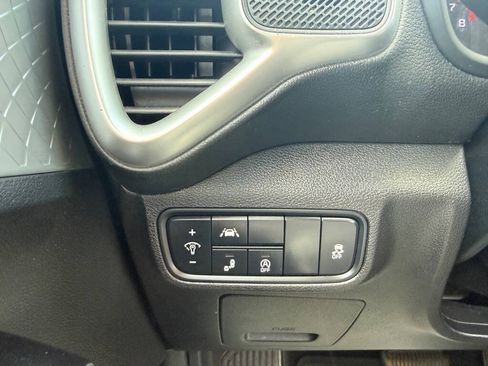 Used 2022 Kia Soul LX w/ Technology Package FWD image 11
