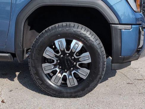 Used 2024 GMC Sierra 3500 Denali w/ Denali Reserve Package AWD/4WD image 10
