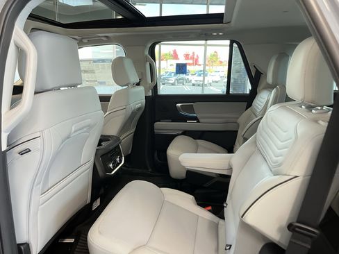 New 2025 Ford Expedition Platinum w/ Platinum Ultimate Package image 15