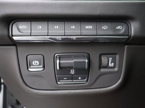 Used 2025 Cadillac Escalade Sport Platinum image 17