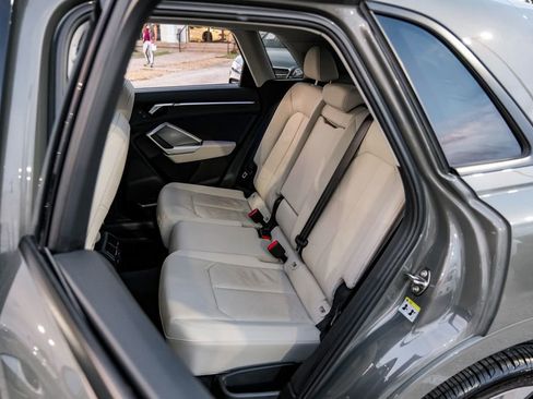 Used 2020 Audi Q3 2.0T Prestige w/ Prestige Package image 43