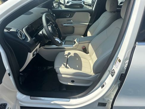 New 2026 Mercedes-Benz GLA 250 4MATIC image 9