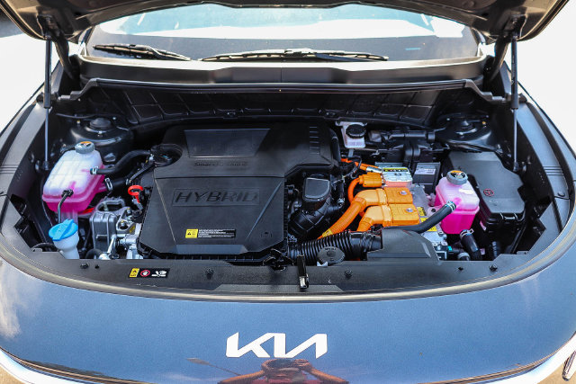 Certified 2025 Kia Niro EX FWD image 25