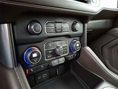 Certified 2023 Chevrolet Suburban LT image 19