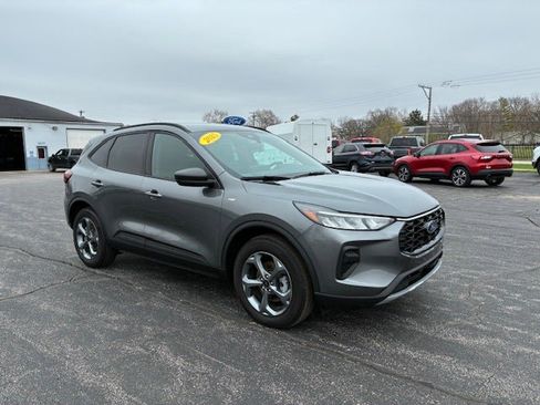 Used 2025 Ford Escape ST-Line w/ Tech Pack #1 AWD/4WD image 7