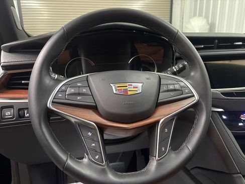 Certified 2025 Cadillac XT5 Premium Luxury image 18