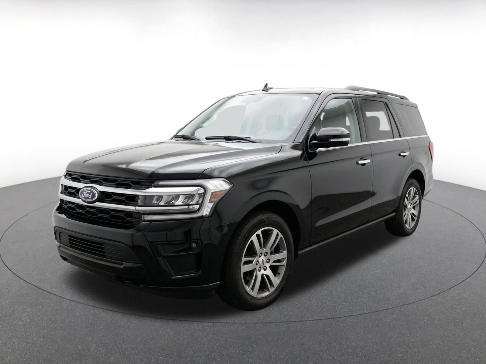 Used 2024 Ford Expedition Limited AWD/4WD image 3
