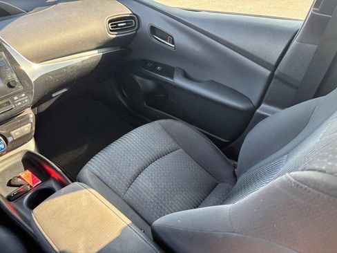 Used 2017 Toyota Prius Two w/ Carpet Mat Package image 15