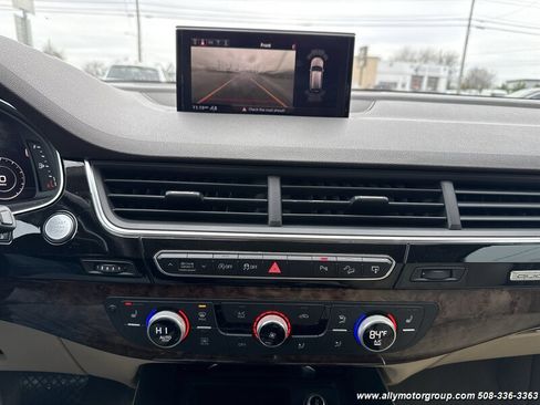 Used 2017 Audi Q7 3.0T Premium Plus image 19