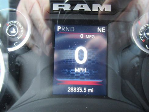 Used 2024 RAM 3500 Big Horn w/ Sport Appearance Package AWD/4WD image 32