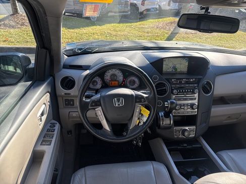 Used 2014 Honda Pilot Touring image 2