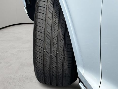 Certified 2026 Genesis GV70 2.5T AWD/4WD image 11