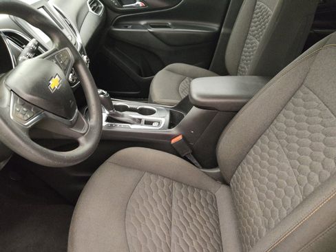 Used 2018 Chevrolet Equinox LT AWD/4WD image 17