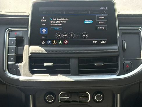 Used 2021 Chevrolet Suburban LT RWD image 10