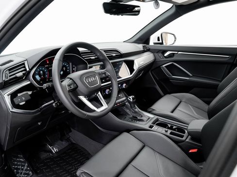 New 2025 Audi Q3 2.0T Premium image 4