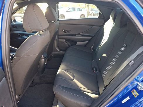 Used 2025 Hyundai Elantra Sport image 10