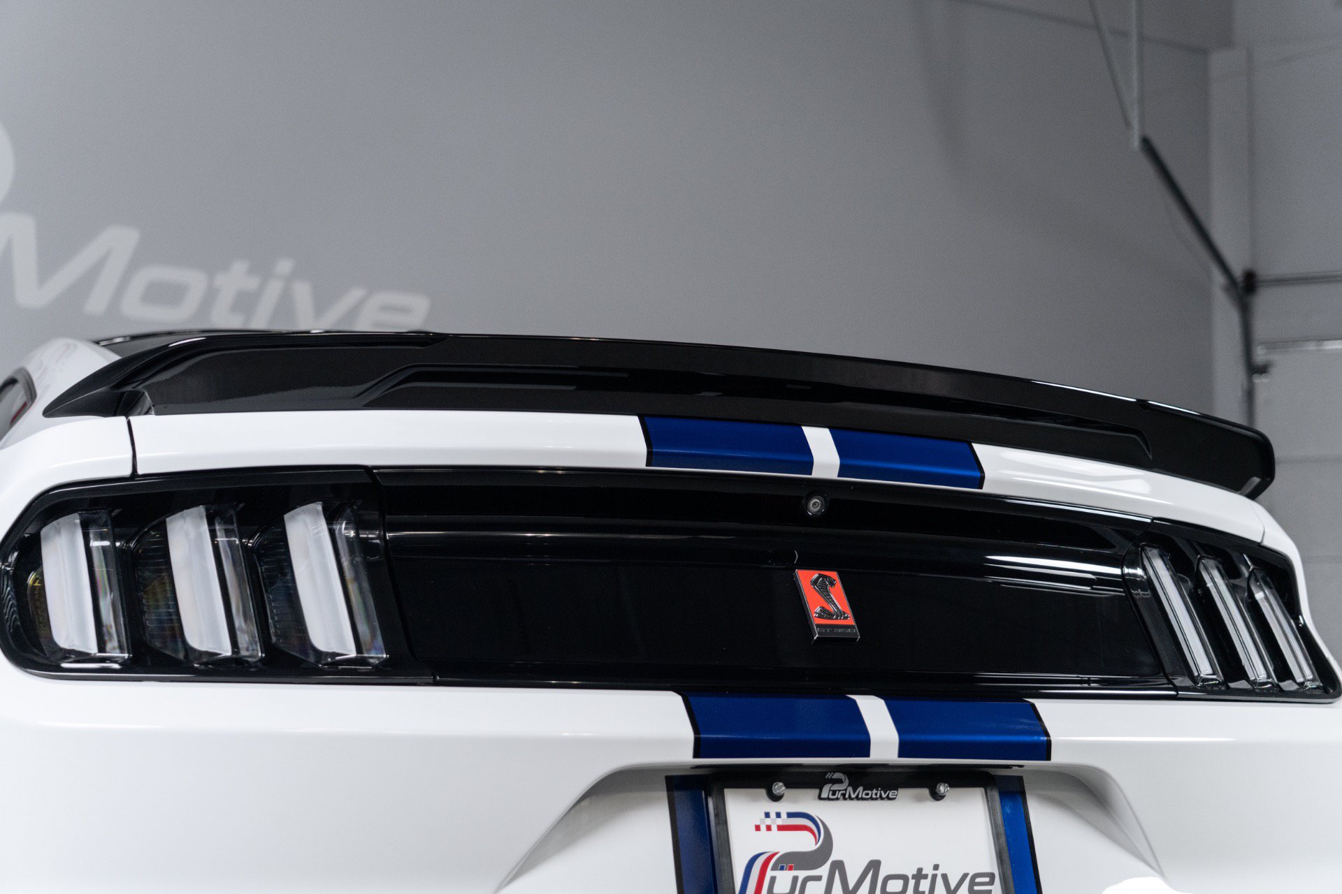 Used 2016 Ford Mustang Shelby GT350 w/ Technology Package RWD image 16