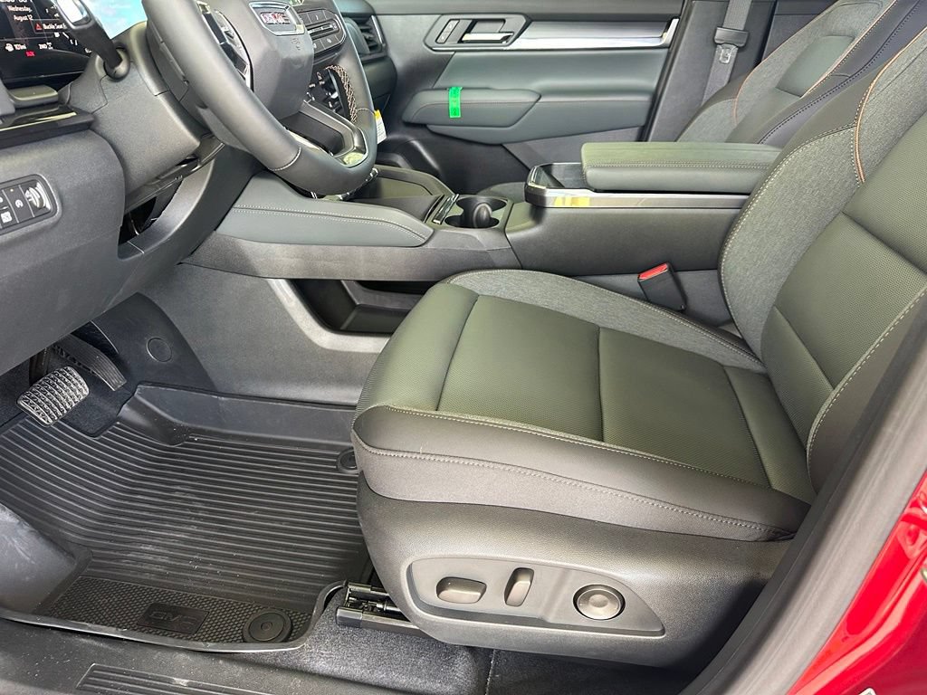 New 2027 GMC Terrain AT4 w/ Convenience Package III AWD/4WD image 14