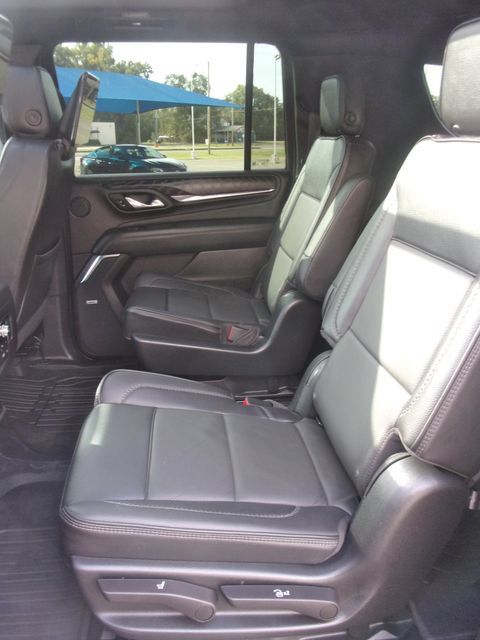 Used 2023 GMC Yukon XL Denali w/ Denali Reserve Package AWD/4WD image 34