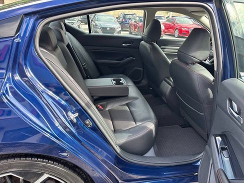 Used 2024 Nissan Altima 2.5 SR FWD image 42
