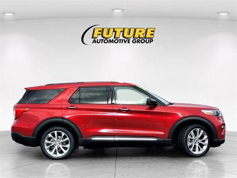 Certified 2022 Ford Explorer Platinum w/ Equipment Group 601A image 3