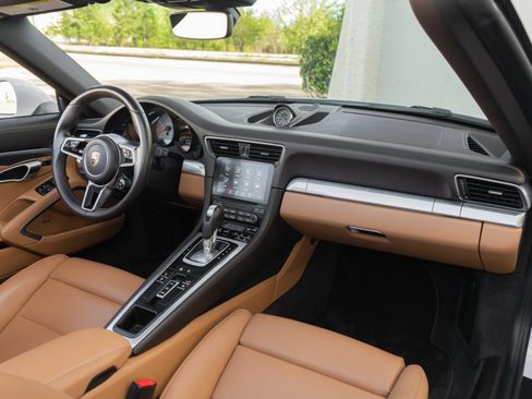 Used 2018 Porsche 911 Carrera 4S image 20