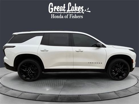 Used 2024 Chevrolet Traverse RS image 6