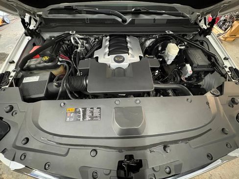 Used 2016 Cadillac Escalade Luxury AWD/4WD image 43