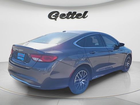 Used 2015 Chrysler 200 Limited w/ Convenience Group image 5
