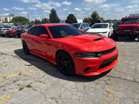Used 2018 Dodge Charger SRT Hellcat RWD image 4