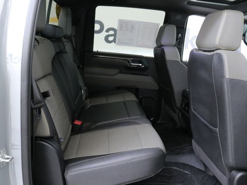 Used 2025 Chevrolet Silverado 2500 ZR2 w/ Technology Package image 27