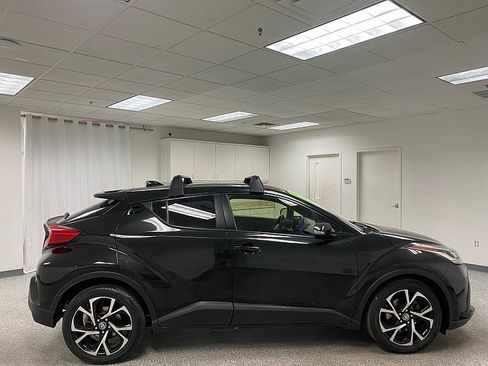 Used 2020 Toyota C-HR LE image 4