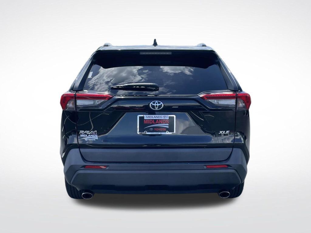Used 2021 Toyota RAV4 XLE FWD image 6