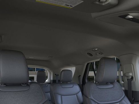 New 2025 Ford Explorer Active w/ Active Comfort Package image 22