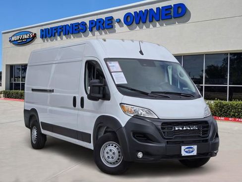 Used 2025 RAM ProMaster 2500 w/ Convenience Group FWD image 1