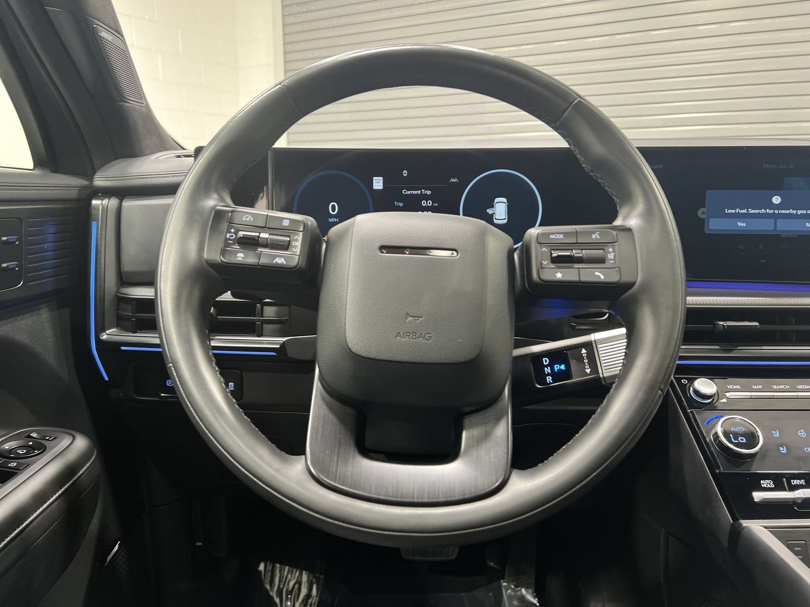 Used 2025 Hyundai Santa Fe Calligraphy AWD/4WD image 14