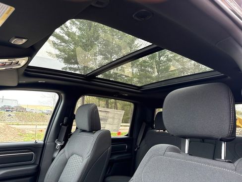 New 2026 RAM 1500 4x4 Crew Cab image 18