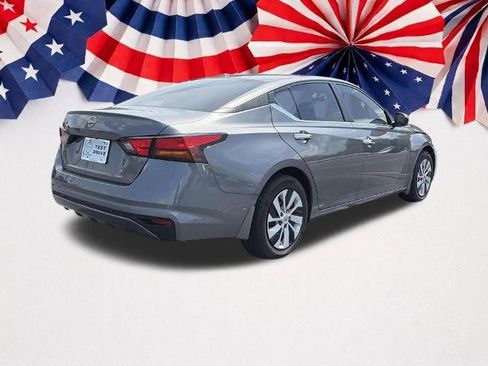 Certified 2025 Nissan Altima 2.5 S FWD image 5
