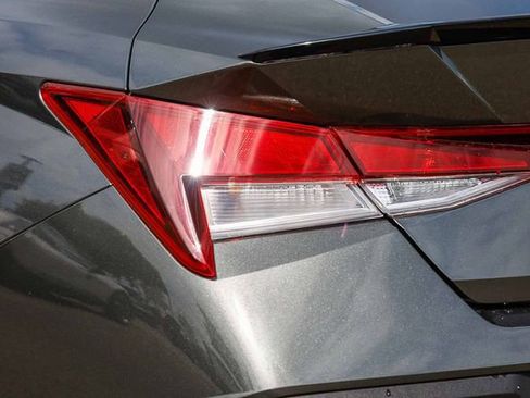 Certified 2025 Hyundai Elantra Sport FWD image 10