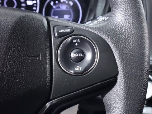 Used 2017 Honda HR-V LX image 13