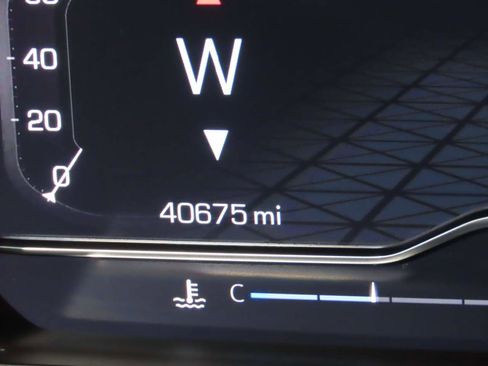 Used 2025 GMC Sierra 1500 SLT image 14