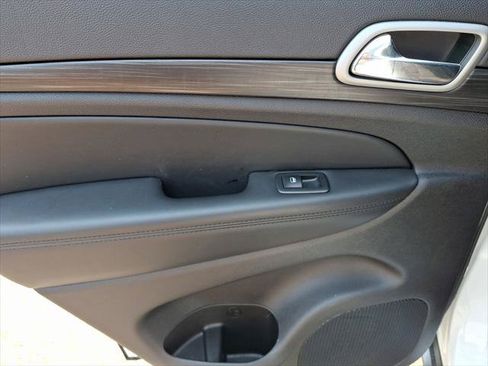 Certified 2021 Jeep Grand Cherokee Laredo AWD/4WD image 19