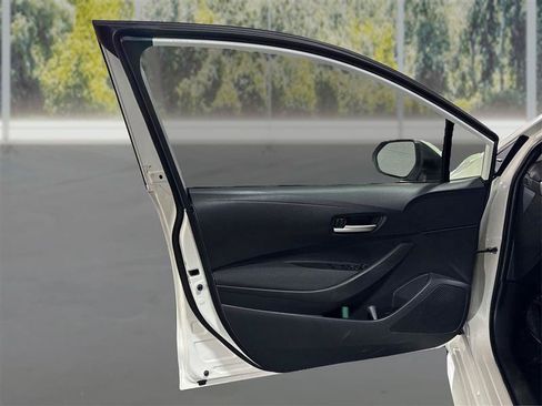 Used 2021 Toyota Corolla LE w/ Carpet Mat Package (TMS) FWD image 20