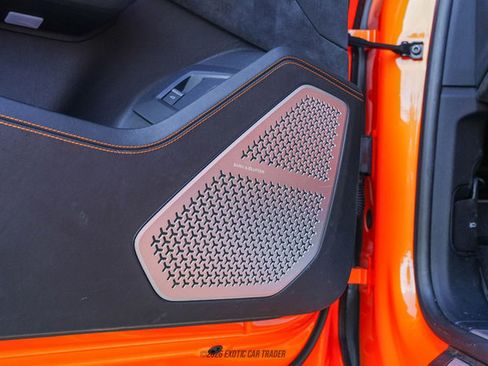 Used 2022 Lamborghini Urus image 23