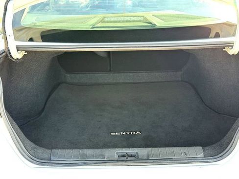 Used 2024 Nissan Sentra SV image 7